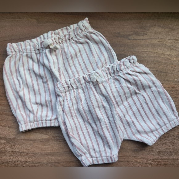 Twin Bundle! Pink Onsies And Striped Bloomers! 12-18m - Picture 4 of 7